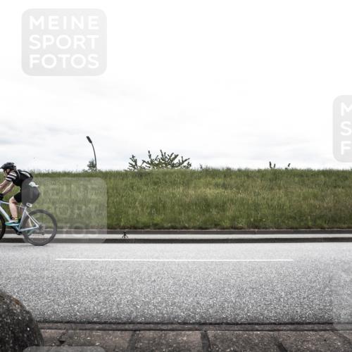 21.06.2026 - 29. Vierlanden-Triathlon H.Heesch http://msf.ph/oto/9868310 21.06.2026 12:13:45 Radfahren 764, 855 meine-sportfotos.de