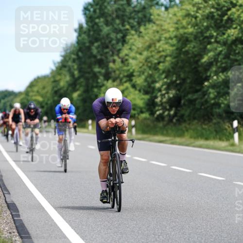 21.06.2026 - Viking Triathlon Michael Burmester http://msf.ph/oto/9868333 21.06.2026 12:23:31 Radfahren 8, 16, 65, 73, 98, 103, 119, 126, 136, 165, 177, 223, 225, 256, 256, 280, 380, 388, 457, 527, 546, 563, 569, 605, 615, 634, 654 meine-sportfotos.de