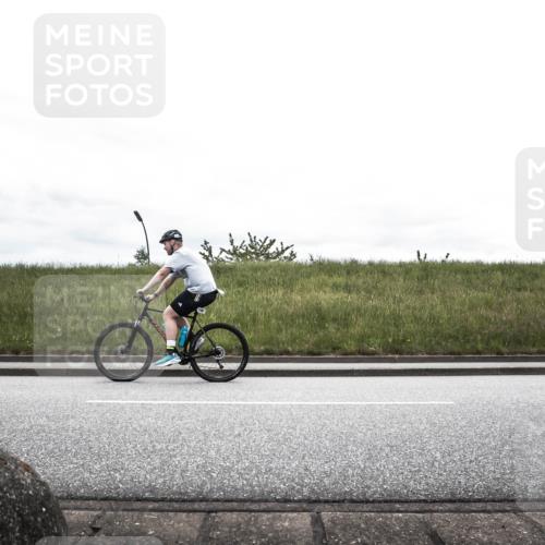 21.06.2026 - 29. Vierlanden-Triathlon H.Heesch http://msf.ph/oto/9868352 21.06.2026 12:15:19 Radfahren 660, 695, 733 meine-sportfotos.de