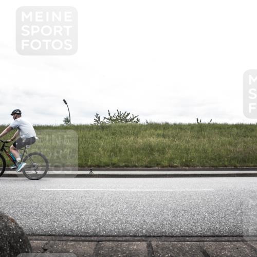 21.06.2026 - 29. Vierlanden-Triathlon H.Heesch http://msf.ph/oto/9868359 21.06.2026 12:15:20 Radfahren 660, 695, 733 meine-sportfotos.de