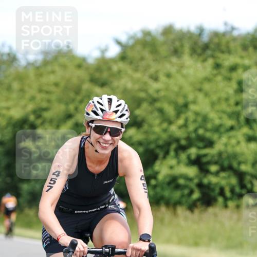 21.06.2026 - Viking Triathlon Michael Burmester http://msf.ph/oto/9868387 21.06.2026 12:23:38 Radfahren 8, 16, 46, 62, 65, 73, 98, 103, 119, 126, 136, 165, 177, 222, 223, 225, 256, 256, 280, 380, 388, 457, 527, 530, 546, 563, 569, 605, 615, 634, 654 meine-sportfotos.de