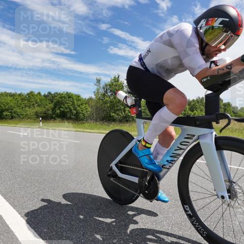 21.06.2026 - Viking Triathlon Michael Burmester http://msf.ph/oto/9868388 21.06.2026 11:47:42 Radfahren 24, 65, 74, 115, 185, 220, 270, 356, 378, 416, 450, 464, 483, 483, 569, 578 meine-sportfotos.de