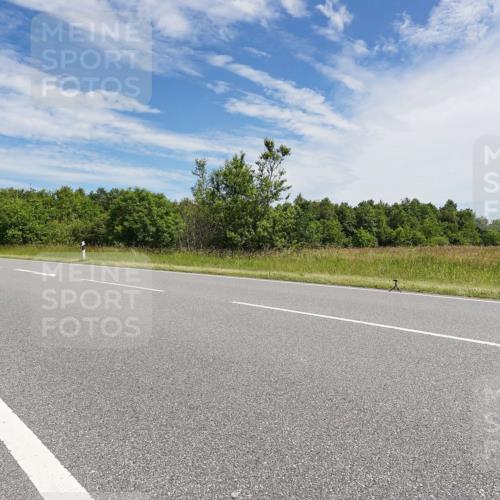 21.06.2026 - Viking Triathlon Michael Burmester http://msf.ph/oto/9868449 21.06.2026 11:48:12 Radfahren 37, 97, 189, 340, 427, 474, 559, 651, 663 meine-sportfotos.de