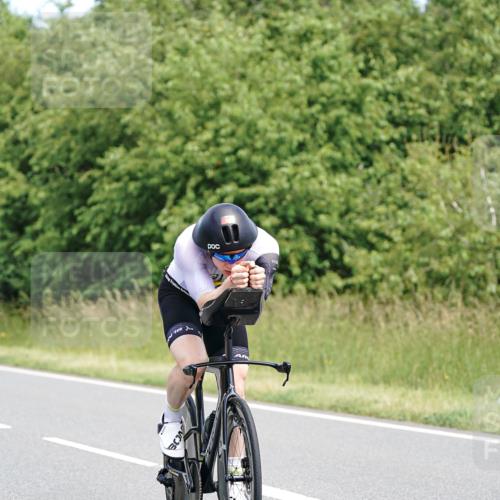 21.06.2026 - Viking Triathlon Michael Burmester http://msf.ph/oto/9868463 21.06.2026 12:23:46 Radfahren 8, 16, 46, 62, 65, 98, 103, 119, 136, 177, 222, 223, 256, 256, 280, 357, 368, 388, 457, 527, 530, 546, 563, 569, 605, 615, 634, 654 meine-sportfotos.de