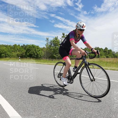 21.06.2026 - Viking Triathlon Michael Burmester http://msf.ph/oto/9868498 21.06.2026 11:48:37 Radfahren 34, 125, 125, 150, 150, 188, 250, 250, 283, 291, 303, 327, 434, 485, 553, 553, 616, 616, 622, 622, 651, 652, 665, 669 meine-sportfotos.de