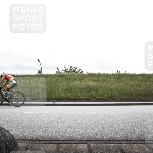21.06.2026 - 29. Vierlanden-Triathlon H.Heesch http://msf.ph/oto/9868513 21.06.2026 12:18:06 Radfahren 630, 655, 656 meine-sportfotos.de