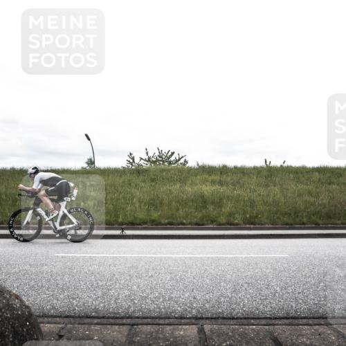 21.06.2026 - 29. Vierlanden-Triathlon H.Heesch http://msf.ph/oto/9868537 21.06.2026 12:18:37 Radfahren 813 meine-sportfotos.de