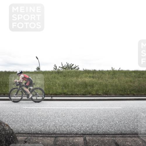 21.06.2026 - 29. Vierlanden-Triathlon H.Heesch http://msf.ph/oto/9868645 21.06.2026 12:21:45 Radfahren 810 meine-sportfotos.de