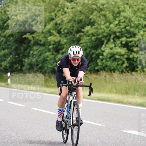 21.06.2026 - Viking Triathlon Michael Burmester http://msf.ph/oto/9868660 21.06.2026 12:24:25 Radfahren 164, 350, 358, 362, 362, 494, 660, 660 meine-sportfotos.de