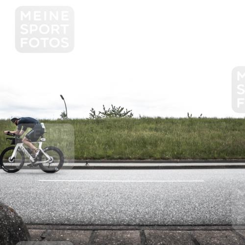 21.06.2026 - 29. Vierlanden-Triathlon H.Heesch http://msf.ph/oto/9868692 21.06.2026 12:22:38 Radfahren 747, 817 meine-sportfotos.de
