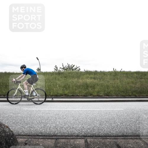 21.06.2026 - 29. Vierlanden-Triathlon H.Heesch http://msf.ph/oto/9868748 21.06.2026 12:24:23 Radfahren 680, 759 meine-sportfotos.de