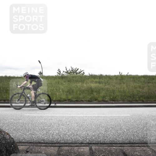 21.06.2026 - 29. Vierlanden-Triathlon H.Heesch http://msf.ph/oto/9868778 21.06.2026 12:24:56 Radfahren 723, 750 meine-sportfotos.de