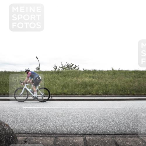21.06.2026 - 29. Vierlanden-Triathlon H.Heesch http://msf.ph/oto/9868781 21.06.2026 12:25:00 Radfahren 723 meine-sportfotos.de