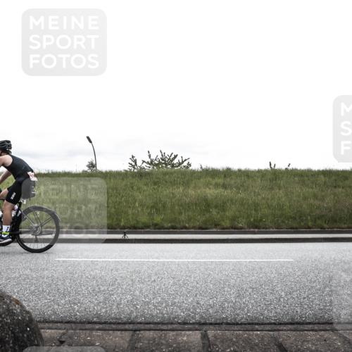 21.06.2026 - 29. Vierlanden-Triathlon H.Heesch http://msf.ph/oto/9868795 21.06.2026 12:25:32 Radfahren 105, 823, 902 meine-sportfotos.de