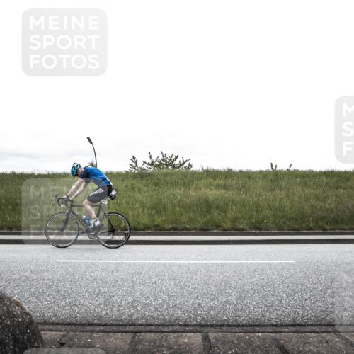 21.06.2026 - 29. Vierlanden-Triathlon H.Heesch http://msf.ph/oto/9868804 21.06.2026 12:25:52 Radfahren 629, 672 meine-sportfotos.de