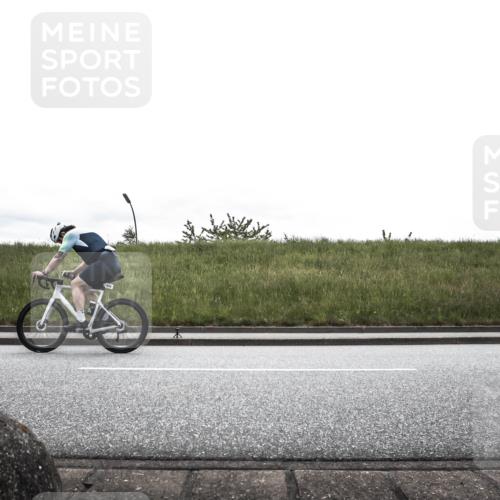 21.06.2026 - 29. Vierlanden-Triathlon H.Heesch http://msf.ph/oto/9868807 21.06.2026 12:26:03 Radfahren 629 meine-sportfotos.de