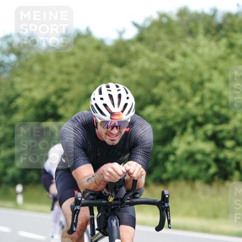 21.06.2026 - Viking Triathlon Michael Burmester http://msf.ph/oto/9868824 21.06.2026 12:25:06 Radfahren 26, 44, 48, 55, 91, 105, 163, 166, 173, 176, 179, 206, 306, 313, 316, 348, 387, 419, 455, 565, 608 meine-sportfotos.de