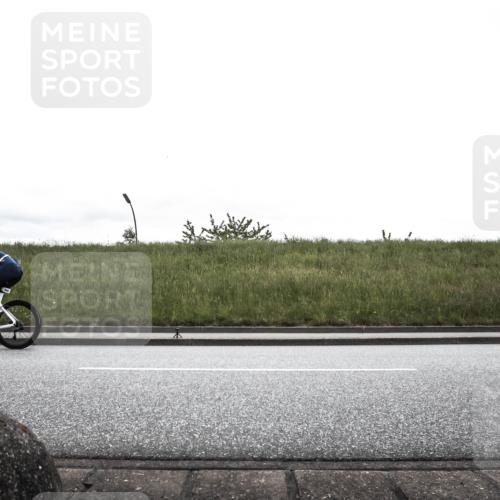 21.06.2026 - 29. Vierlanden-Triathlon H.Heesch http://msf.ph/oto/9868829 21.06.2026 12:27:03 Radfahren 809, 845, 876 meine-sportfotos.de
