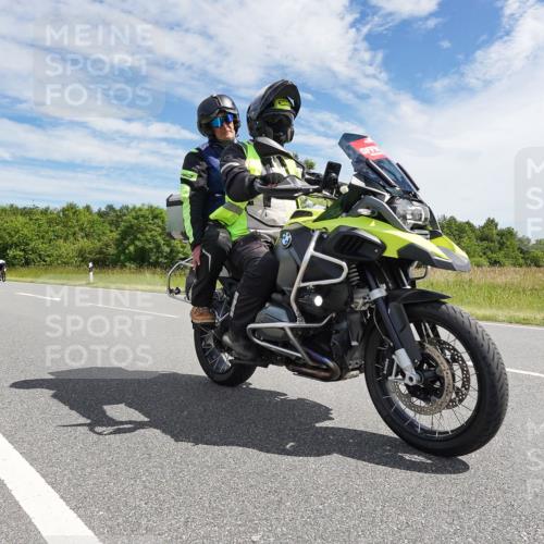 21.06.2026 - Viking Triathlon Michael Burmester http://msf.ph/oto/9868834 21.06.2026 11:51:47 Radfahren 80, 325, 359, 377, 566, 626 meine-sportfotos.de