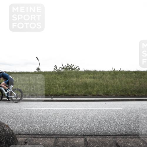 21.06.2026 - 29. Vierlanden-Triathlon H.Heesch http://msf.ph/oto/9868842 21.06.2026 12:27:16 Radfahren 17, 247, 256, 782, 800, 942 meine-sportfotos.de