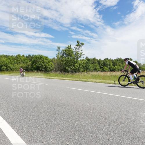 21.06.2026 - Viking Triathlon Michael Burmester http://msf.ph/oto/9868871 21.06.2026 11:52:09 Radfahren 61, 77, 80, 80, 141, 359, 410, 423, 491, 550, 636, 660 meine-sportfotos.de