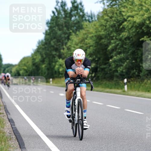 21.06.2026 - Viking Triathlon Michael Burmester http://msf.ph/oto/9868882 21.06.2026 12:25:13 Radfahren 26, 36, 44, 48, 55, 91, 105, 163, 166, 173, 179, 251, 259, 316, 348, 387, 419, 455, 565, 608 meine-sportfotos.de