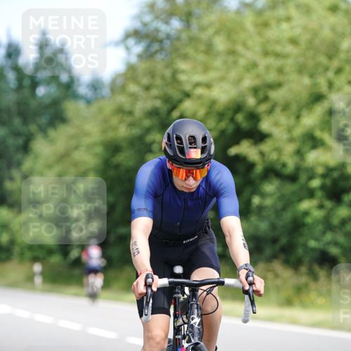 21.06.2026 - Viking Triathlon Michael Burmester http://msf.ph/oto/9868914 21.06.2026 12:25:25 Radfahren 26, 36, 44, 55, 105, 163, 251, 259, 316, 374, 387, 419, 426, 455, 556 meine-sportfotos.de