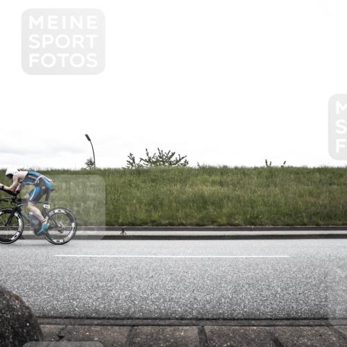 21.06.2026 - 29. Vierlanden-Triathlon H.Heesch http://msf.ph/oto/9868923 21.06.2026 12:28:19 Radfahren 684, 892, 910, 912, 923, 965 meine-sportfotos.de