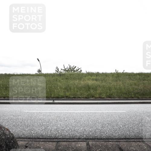 21.06.2026 - 29. Vierlanden-Triathlon H.Heesch http://msf.ph/oto/9868933 21.06.2026 12:28:22 Radfahren 684, 892, 912, 923, 943, 965 meine-sportfotos.de