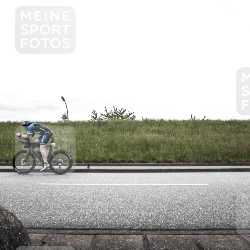 21.06.2026 - 29. Vierlanden-Triathlon H.Heesch http://msf.ph/oto/9868978 21.06.2026 12:28:46 Radfahren 644, 844, 909, 911, 922, 926, 958 meine-sportfotos.de