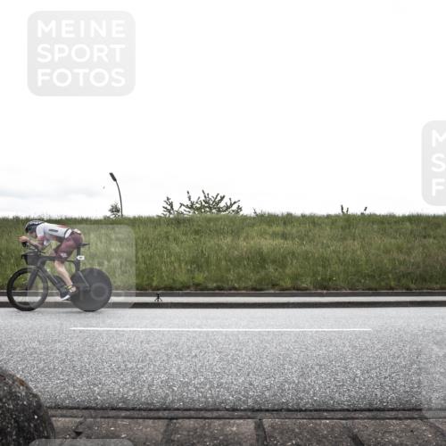 21.06.2026 - 29. Vierlanden-Triathlon H.Heesch http://msf.ph/oto/9869009 21.06.2026 12:29:07 Radfahren 944, 967, 971, 977, 981 meine-sportfotos.de