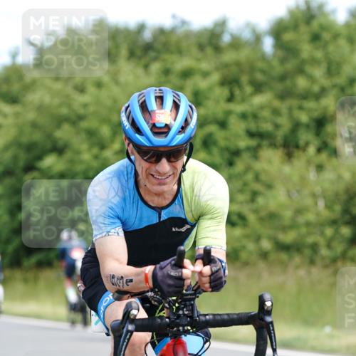 21.06.2026 - Viking Triathlon Michael Burmester http://msf.ph/oto/9869029 21.06.2026 12:25:57 Radfahren 139, 230, 267, 276, 310, 509, 531, 635, 638, 665, 666 meine-sportfotos.de