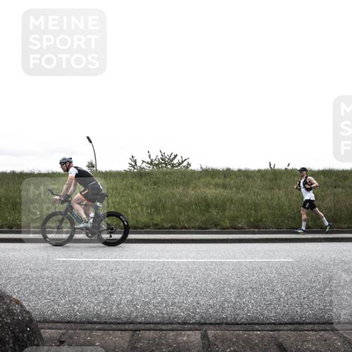 21.06.2026 - 29. Vierlanden-Triathlon H.Heesch http://msf.ph/oto/9869050 21.06.2026 12:29:24 Radfahren 736, 761 meine-sportfotos.de
