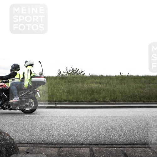 21.06.2026 - 29. Vierlanden-Triathlon H.Heesch http://msf.ph/oto/9869079 21.06.2026 12:29:43 Radfahren 919, 953 meine-sportfotos.de
