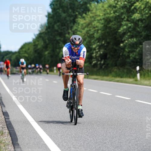 21.06.2026 - Viking Triathlon Michael Burmester http://msf.ph/oto/9869123 21.06.2026 12:26:16 Radfahren 211, 230, 232, 312, 510, 635, 638 meine-sportfotos.de