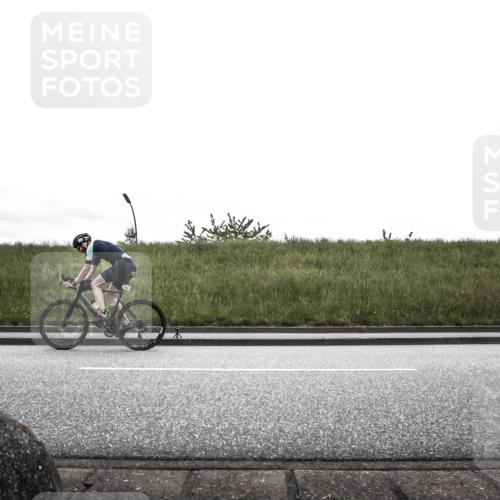 21.06.2026 - 29. Vierlanden-Triathlon H.Heesch http://msf.ph/oto/9869124 21.06.2026 12:30:30 Radfahren 133, 758, 835, 915, 925 meine-sportfotos.de