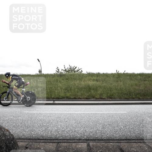 21.06.2026 - 29. Vierlanden-Triathlon H.Heesch http://msf.ph/oto/9869132 21.06.2026 12:30:37 Radfahren 133, 915, 925, 948 meine-sportfotos.de