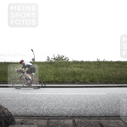 21.06.2026 - 29. Vierlanden-Triathlon H.Heesch http://msf.ph/oto/9869153 21.06.2026 12:30:50 Radfahren 669, 939, 960 meine-sportfotos.de