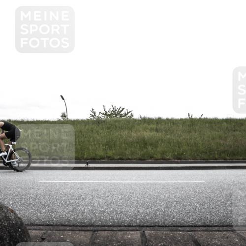 21.06.2026 - 29. Vierlanden-Triathlon H.Heesch http://msf.ph/oto/9869200 21.06.2026 12:31:30 Radfahren 658, 882, 887, 940 meine-sportfotos.de
