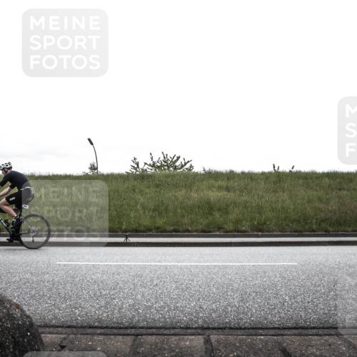 21.06.2026 - 29. Vierlanden-Triathlon H.Heesch http://msf.ph/oto/9869209 21.06.2026 12:31:38 Radfahren 658, 772, 901 meine-sportfotos.de