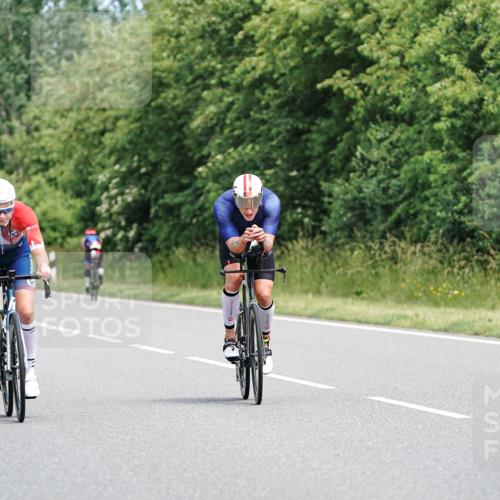 21.06.2026 - Viking Triathlon Michael Burmester http://msf.ph/oto/9869237 21.06.2026 12:27:12 Radfahren 38, 118, 218, 266, 273, 366, 444, 444, 490, 554, 639 meine-sportfotos.de