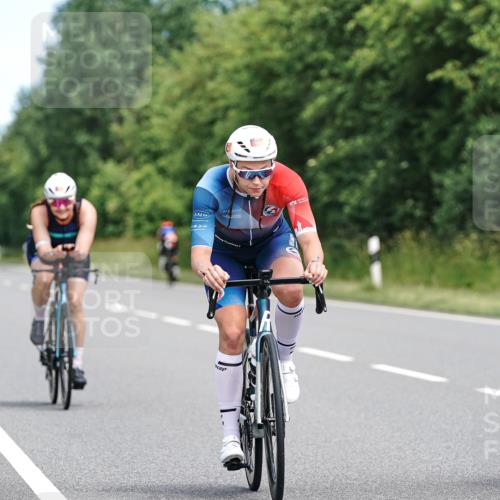 21.06.2026 - Viking Triathlon Michael Burmester http://msf.ph/oto/9869248 21.06.2026 12:27:13 Radfahren 38, 218, 266, 273, 366, 444, 444, 490, 554, 639 meine-sportfotos.de