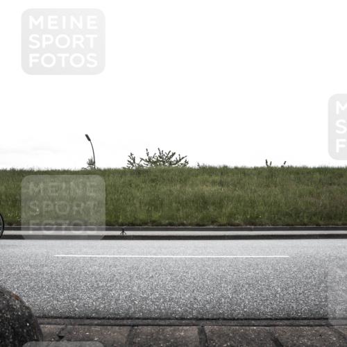 21.06.2026 - 29. Vierlanden-Triathlon H.Heesch http://msf.ph/oto/9869252 21.06.2026 12:32:19 Radfahren 828, 863, 897, 900, 980, 994 meine-sportfotos.de