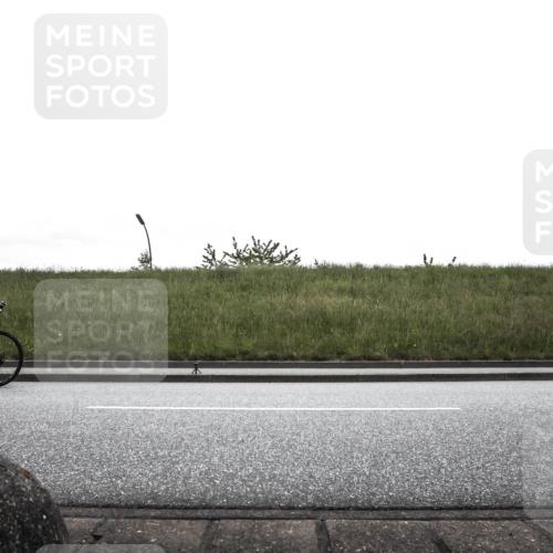 21.06.2026 - 29. Vierlanden-Triathlon H.Heesch http://msf.ph/oto/9869256 21.06.2026 12:32:20 Radfahren 828, 900, 980, 994 meine-sportfotos.de