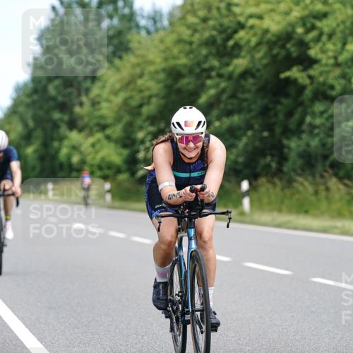 21.06.2026 - Viking Triathlon Michael Burmester http://msf.ph/oto/9869261 21.06.2026 12:27:14 Radfahren 38, 218, 266, 273, 444, 444, 490, 554, 639 meine-sportfotos.de