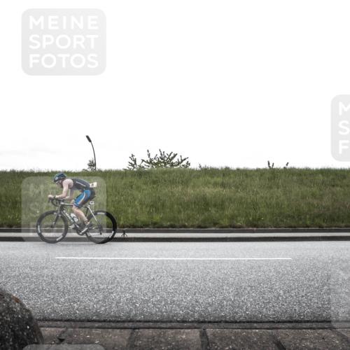 21.06.2026 - 29. Vierlanden-Triathlon H.Heesch http://msf.ph/oto/9869283 21.06.2026 12:32:45 Radfahren 907, 995 meine-sportfotos.de