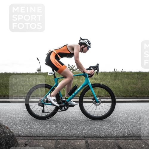 21.06.2026 - 29. Vierlanden-Triathlon H.Heesch http://msf.ph/oto/9869332 21.06.2026 12:33:37 Radfahren 996, 1003 meine-sportfotos.de