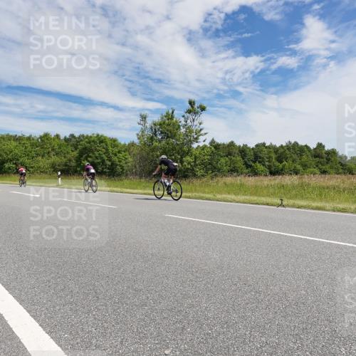 21.06.2026 - Viking Triathlon Michael Burmester http://msf.ph/oto/9869337 21.06.2026 11:59:19 Radfahren 47, 91, 242, 276, 306, 311, 379, 421, 441, 444, 444, 510, 524, 531, 536, 537, 638 meine-sportfotos.de