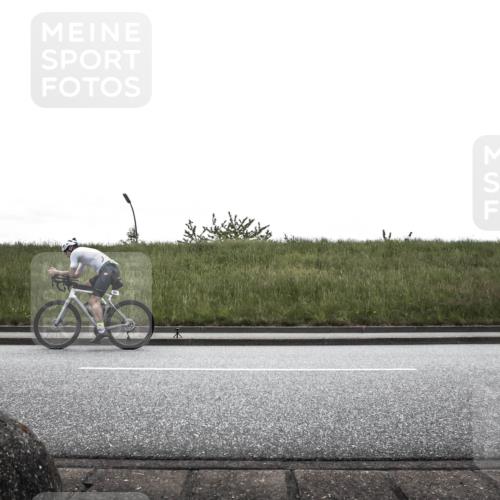 21.06.2026 - 29. Vierlanden-Triathlon H.Heesch http://msf.ph/oto/9869364 21.06.2026 12:34:10 Radfahren 804, 929, 1015 meine-sportfotos.de