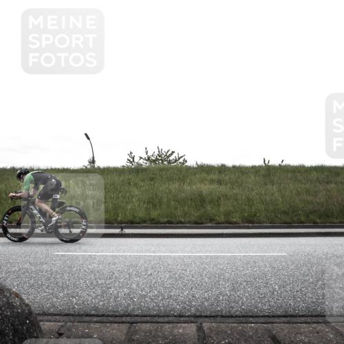 21.06.2026 - 29. Vierlanden-Triathlon H.Heesch http://msf.ph/oto/9869369 21.06.2026 12:34:13 Radfahren 929, 991 meine-sportfotos.de